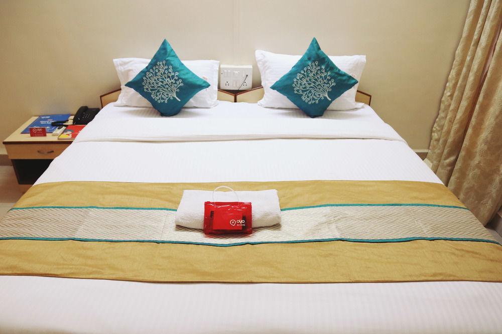 Oyo 946 Royce Studio Apartments Pune Esterno foto